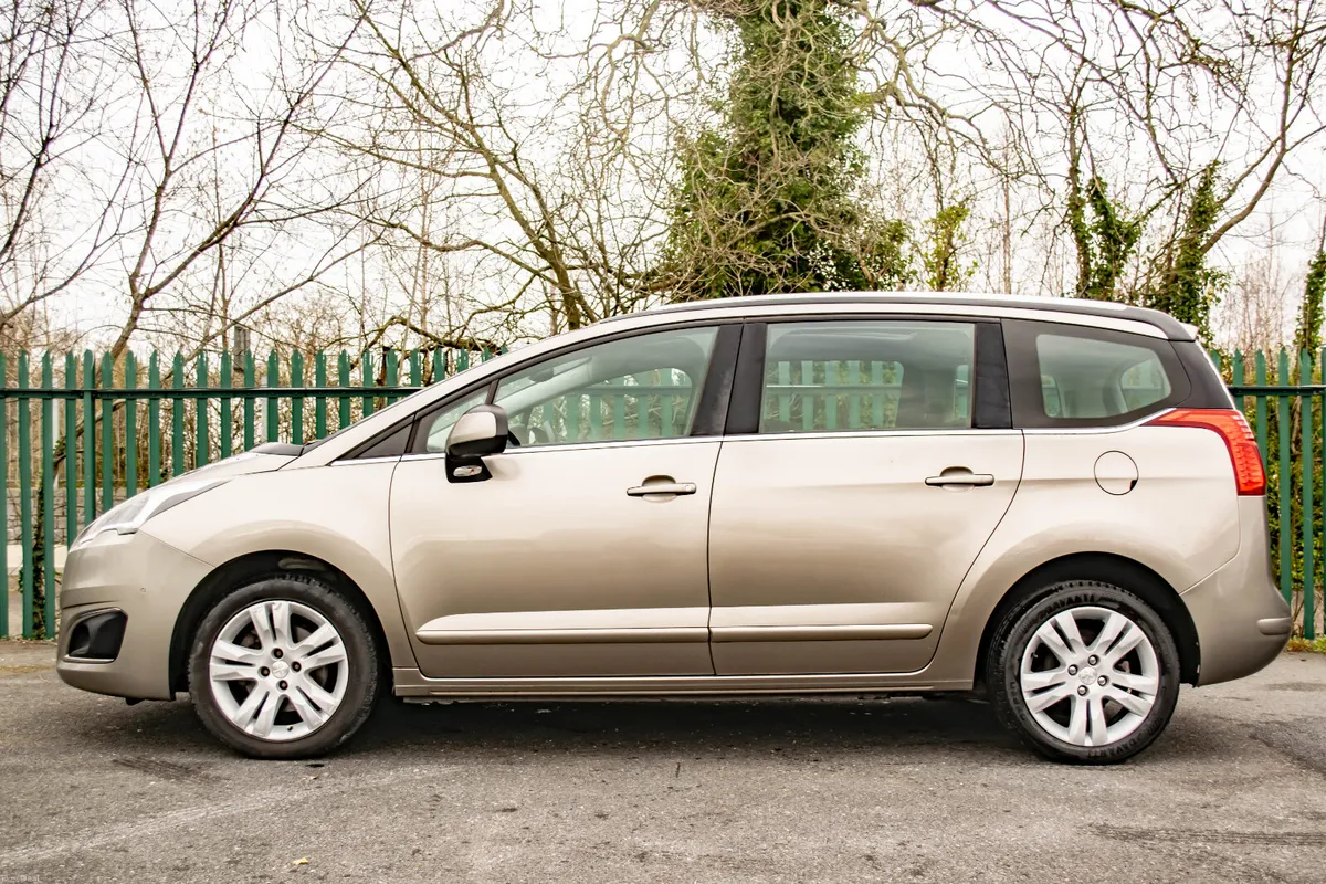 2016 Peugeot 5008 1.6 HDi Active Blue *Nice Spec* - Image 4