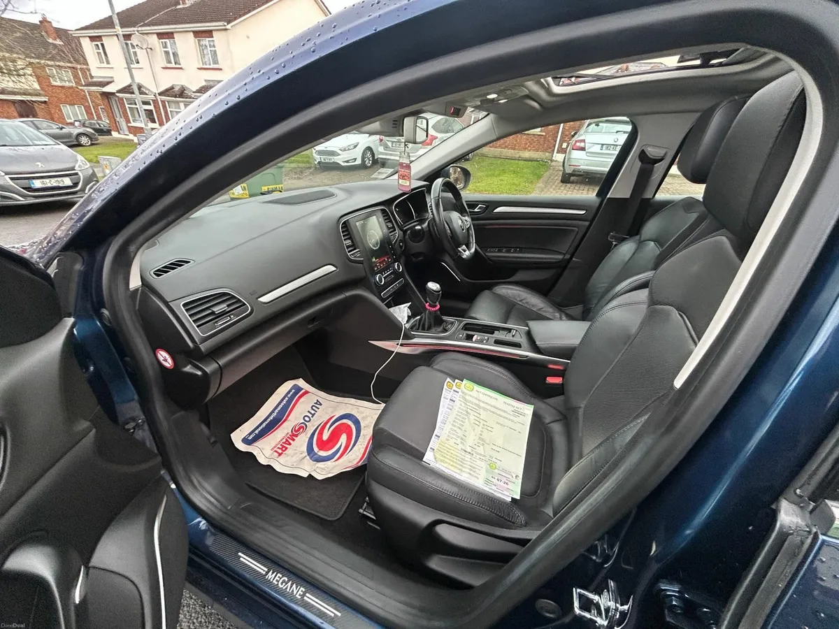 Renault Megane 1.6 GC SIGNATURE   new NCT03/28 - Image 6