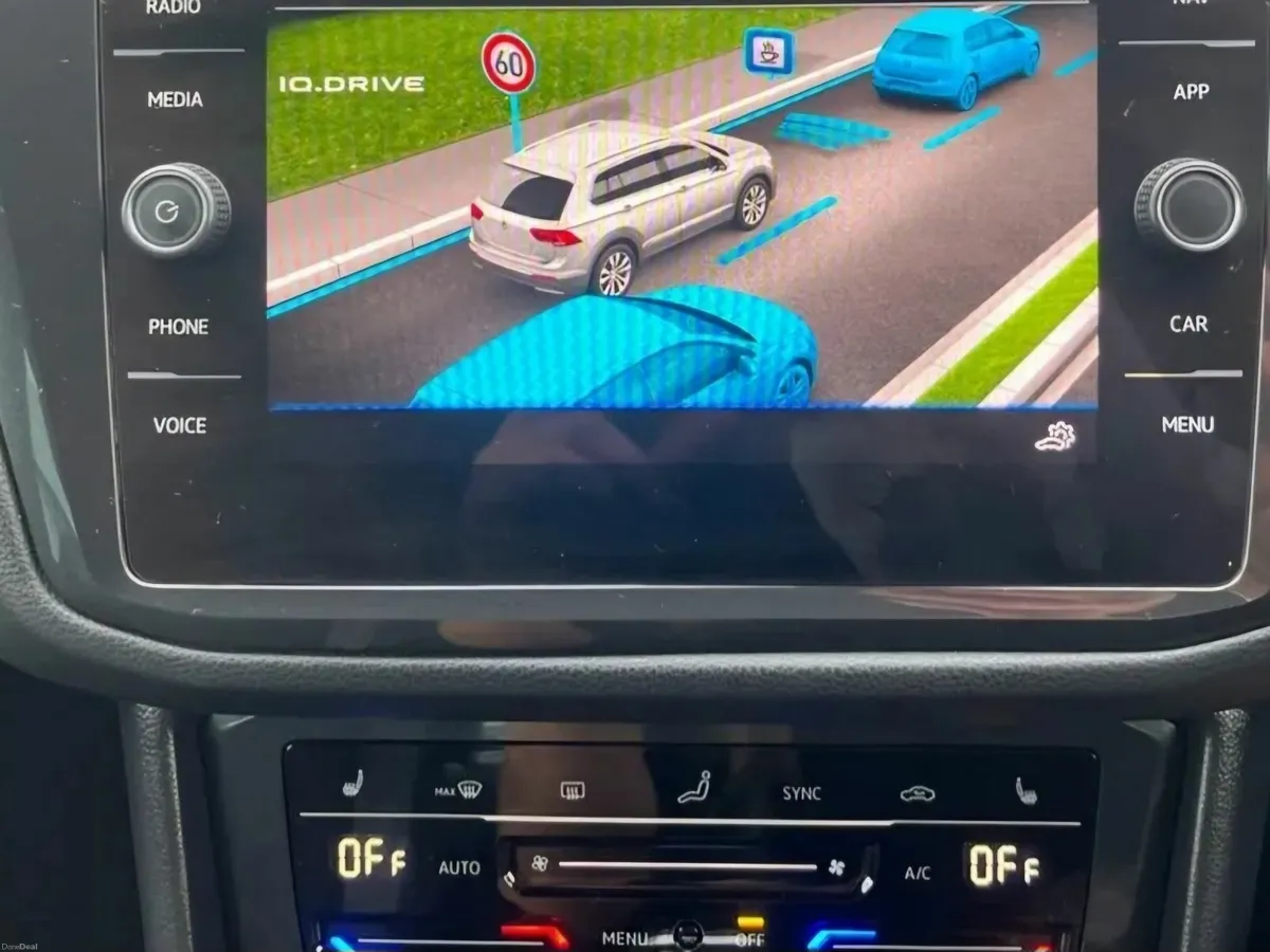 Volkswagen Tiguan 2.0 TDI R-Line Panoramic Sunroof - Image 3