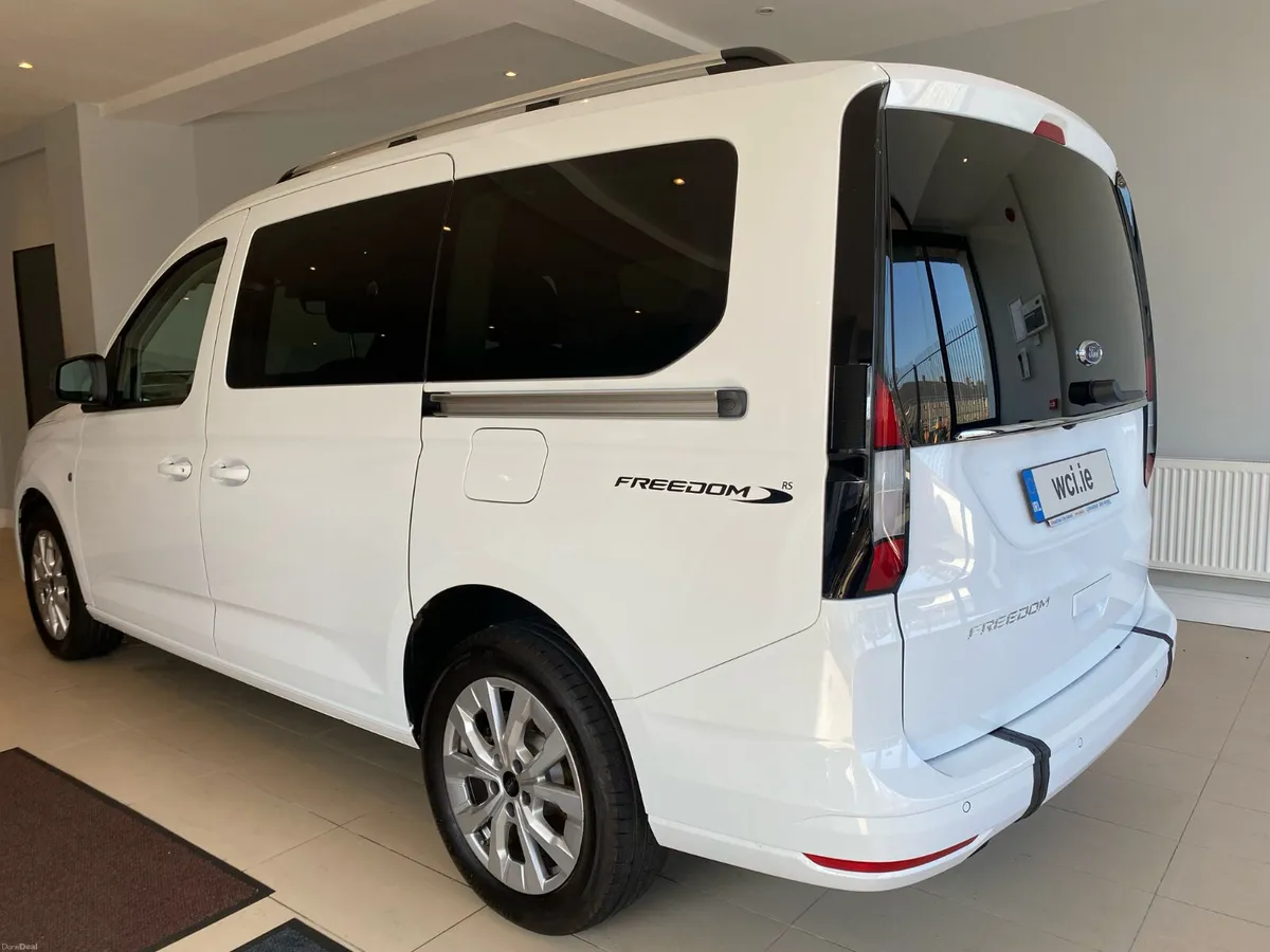 Ford Tourneo Connect 2025 - Image 4