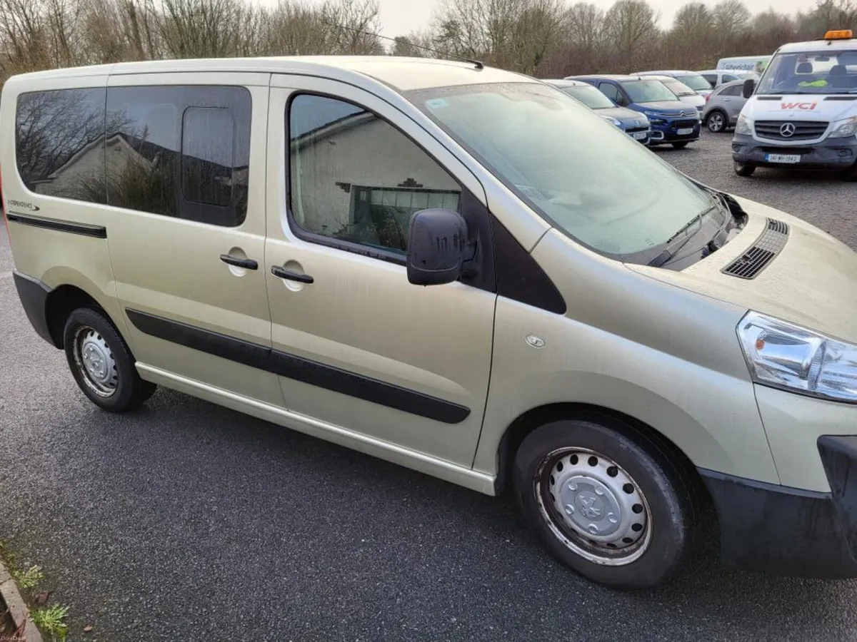Wheelchair Accessible Peugeot Expert - Image 5