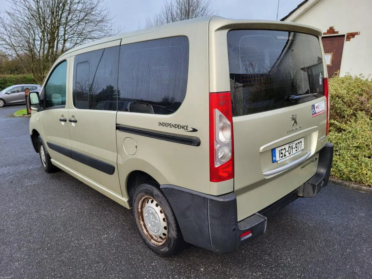 Wheelchair Accessible Peugeot Expert - Image 4