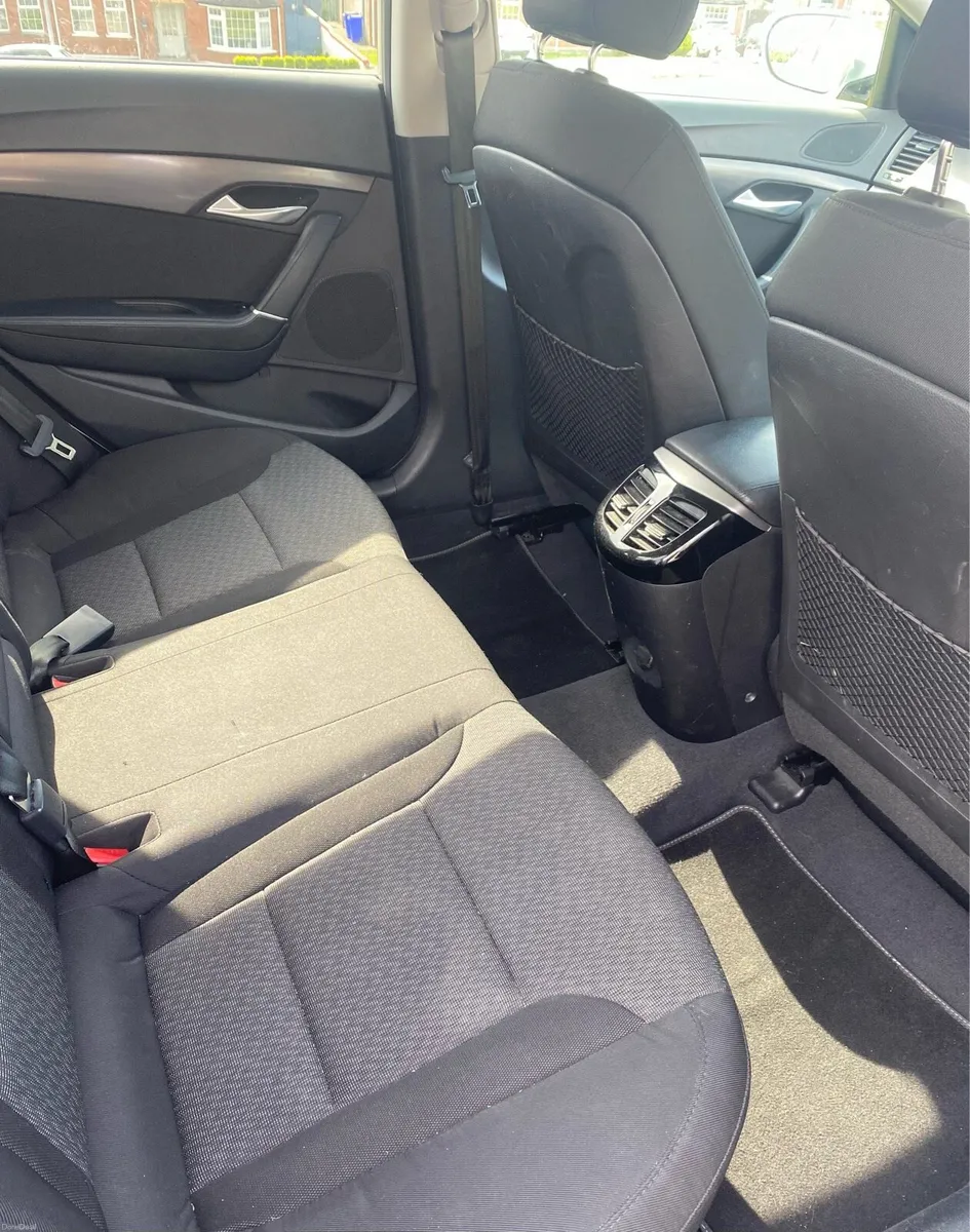 Hyundai I-40 - Image 4