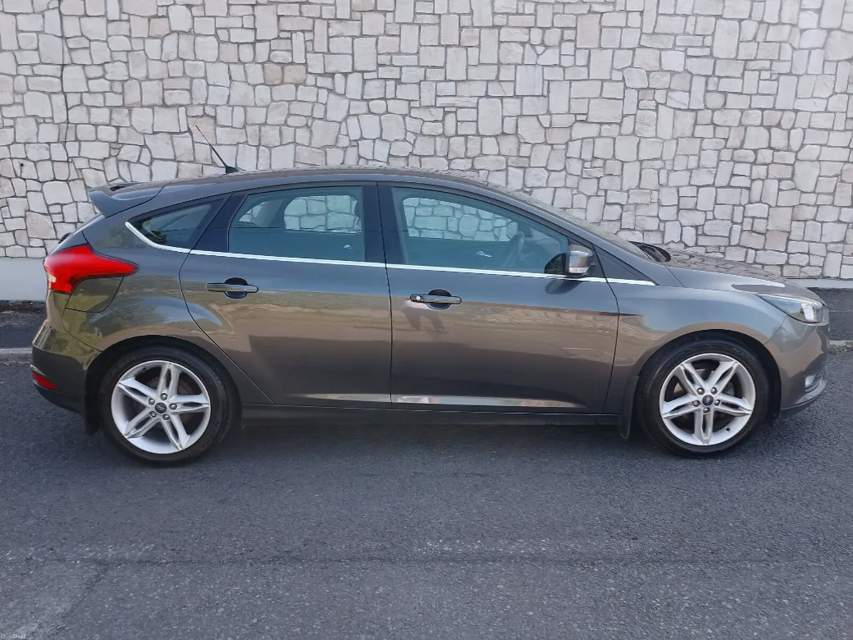 Ford Focus 5DR 1.5TD 95PS 6SPD 4DR - Image 2