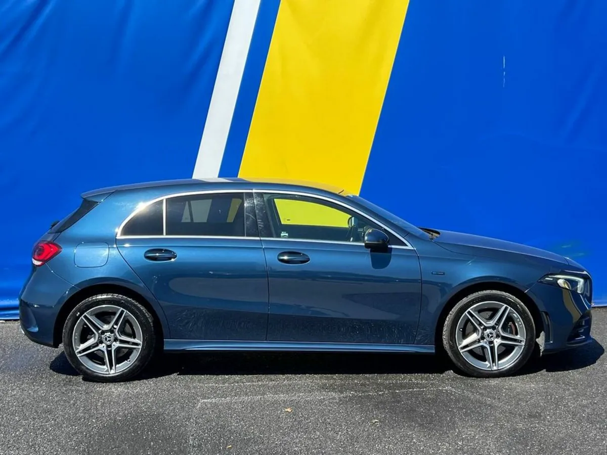 Mercedes-Benz A-Class A250e AMG-LINE 1.3 HYBRID // - Image 2