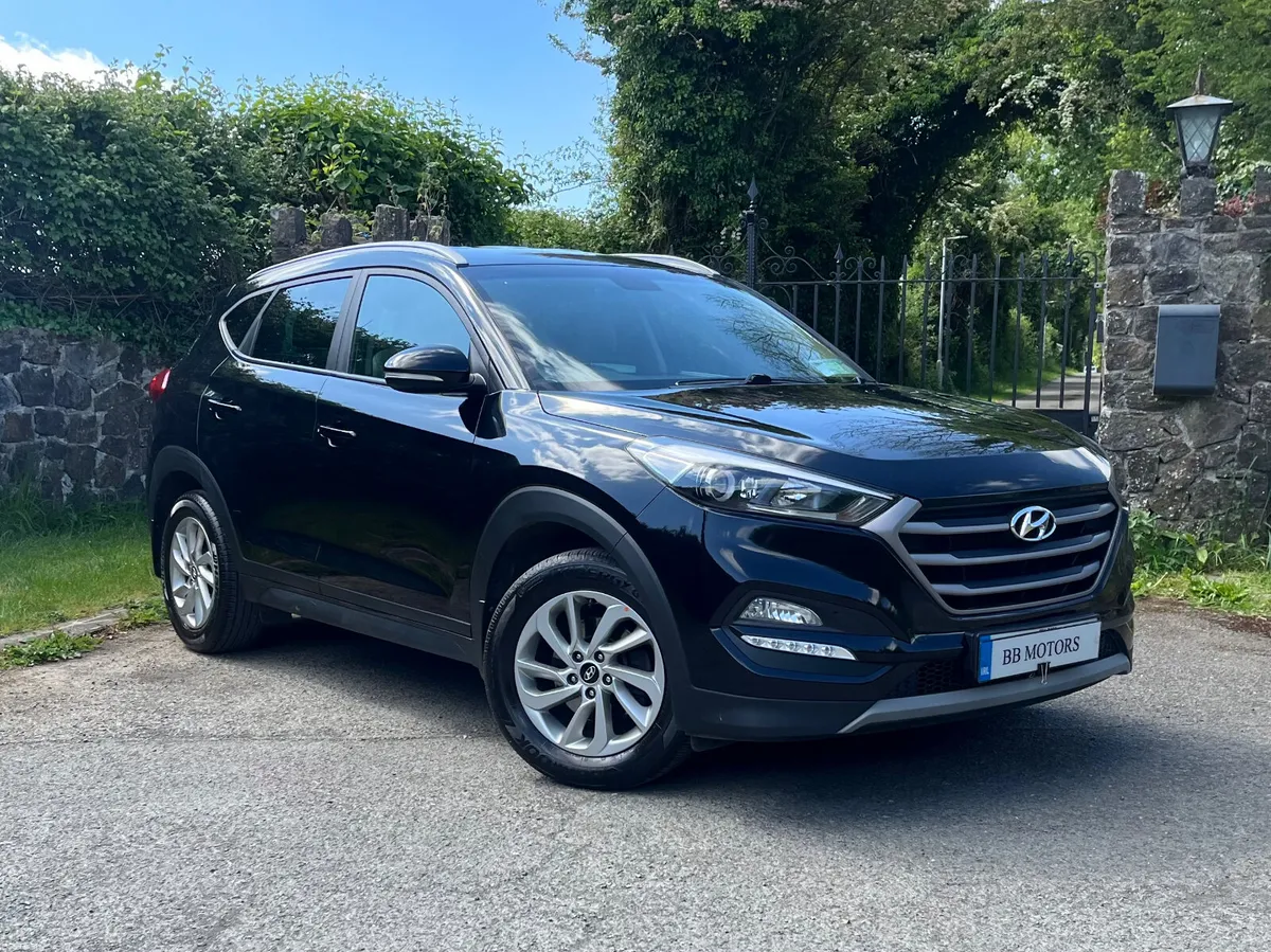Hyundai Tucson 1.7 D Executive SE - Image 1