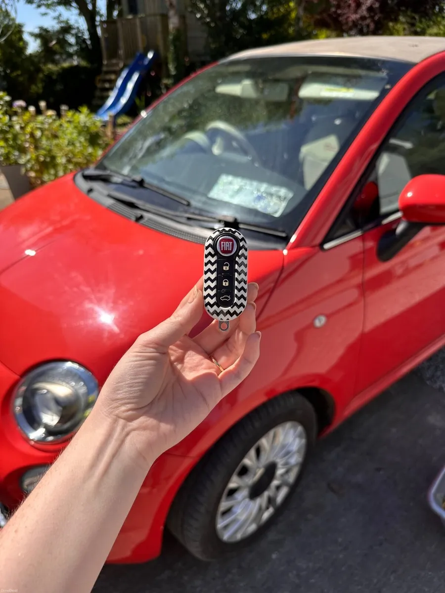 Fiat 500 convertible 2015 - Image 2