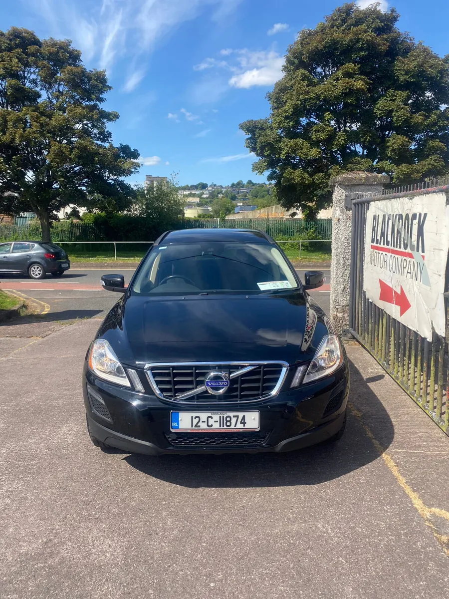 Volvo XC60 2012 - Image 2