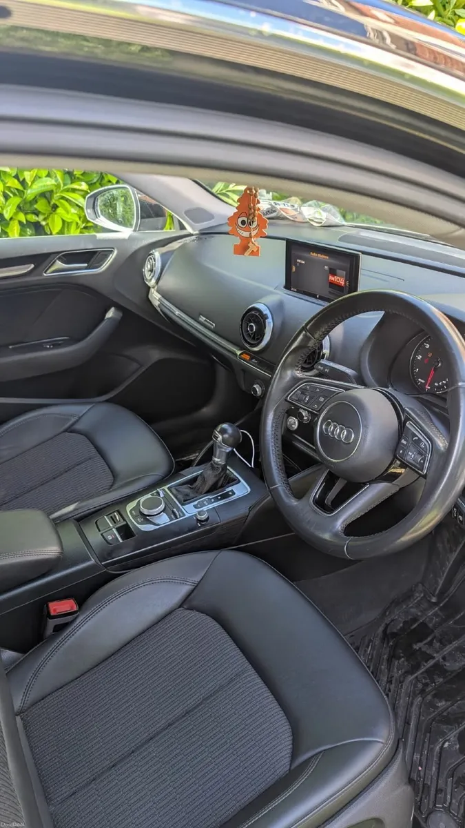 18 AUDI A3 NEW NCT 11/27  & TAX AUTOMATIC LOW KM - Image 2