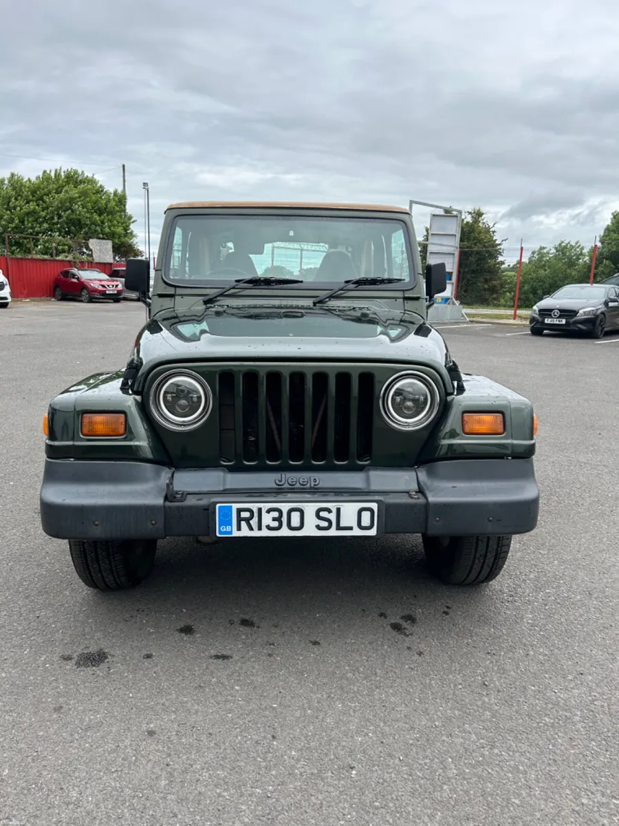 Jeep Wrangler 1997 - Image 2