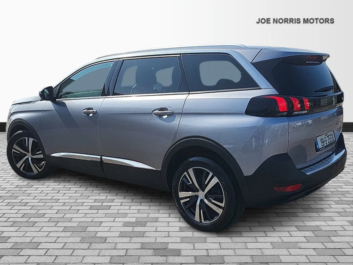 Peugeot 5008 ALLURE 1.2 130 6.2 5DR 7 SEATER - Image 3