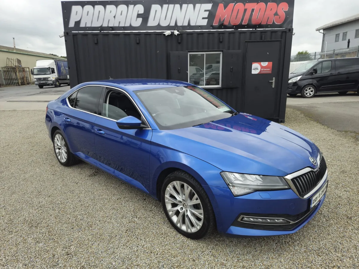 221 Skoda Superb 2.0TDi STYLE - Image 2