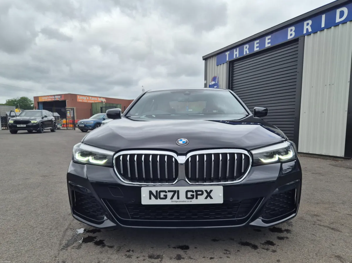 LOW MILEAGE 2021 BMW 520D M-SPORT AUTO MHT - Image 3