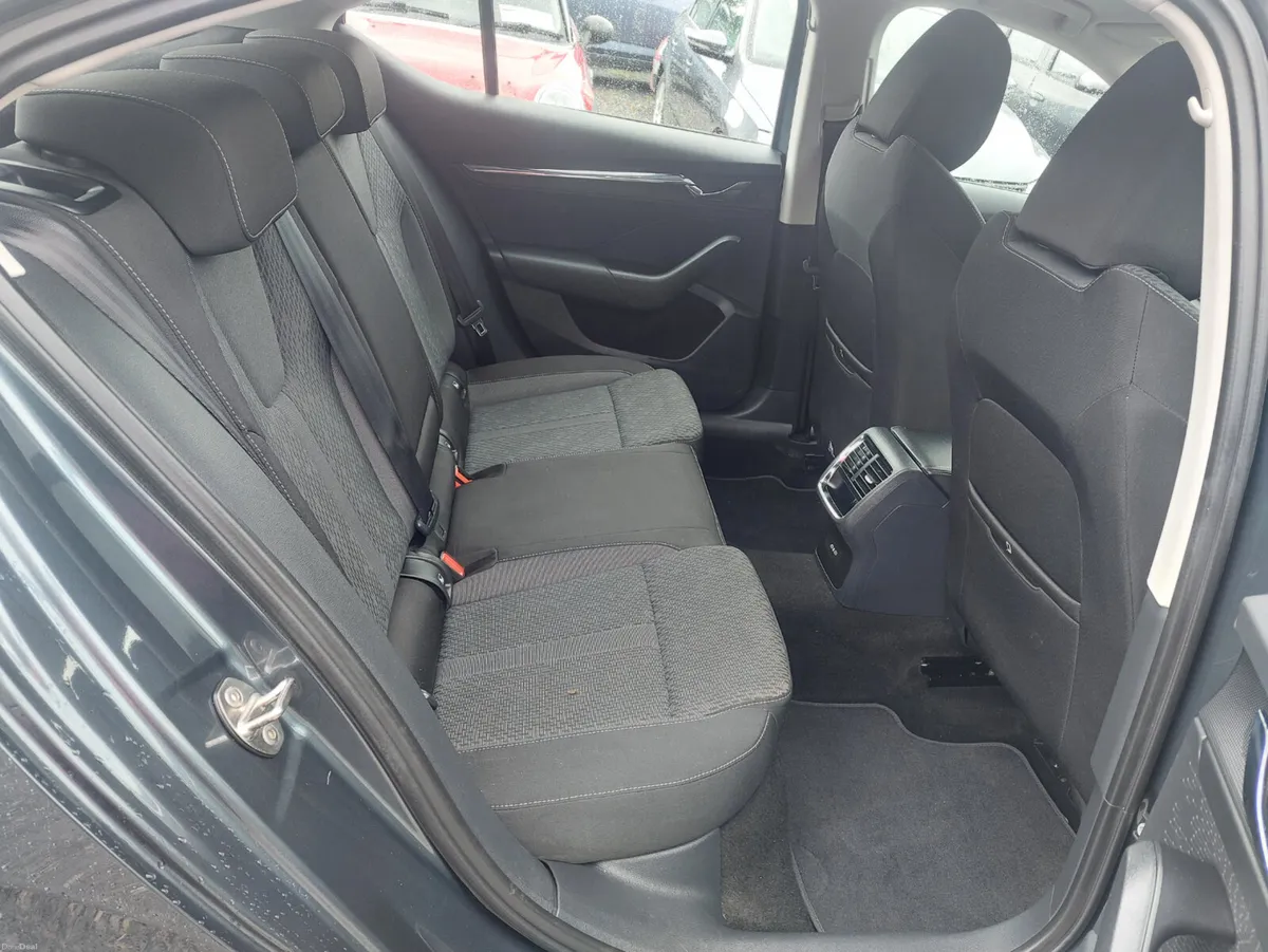 Skoda Octavia 2021 - Image 6