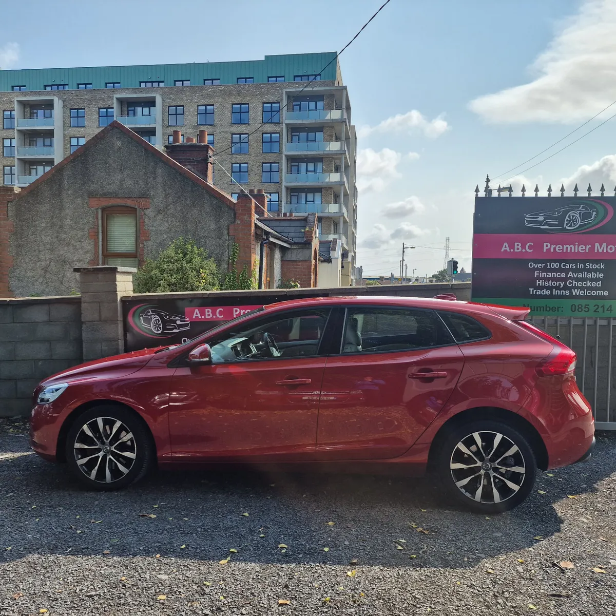 Volvo V40  Automatic New Nct 03/27 - Image 2