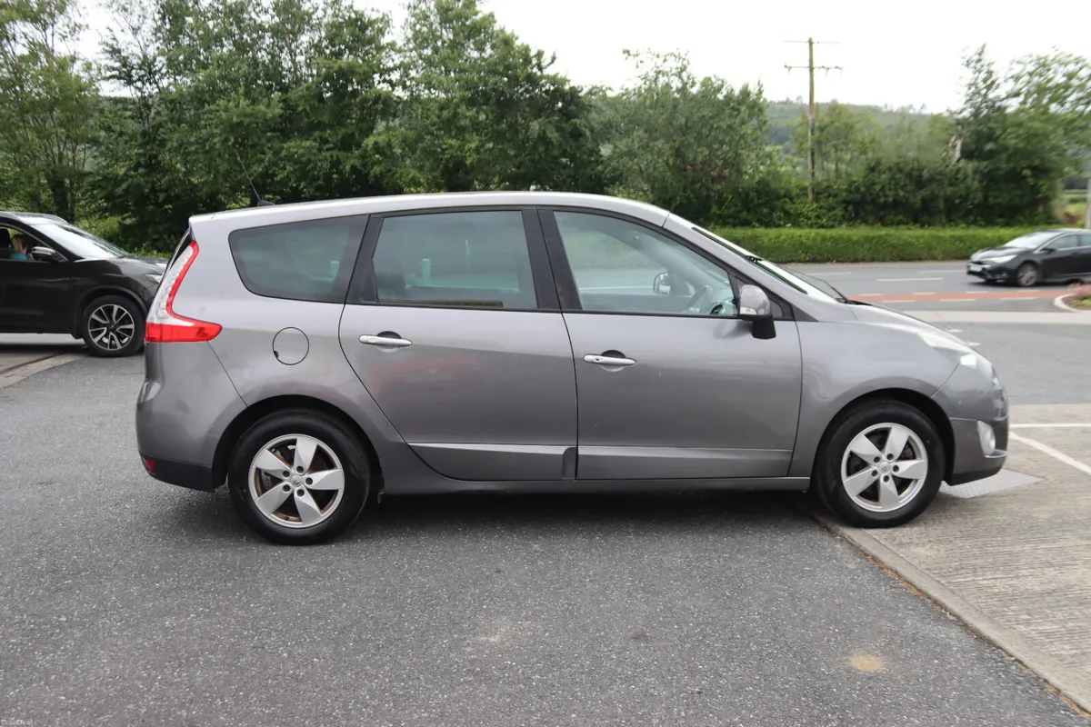 2012 Renault Grand Scenic  7-seater 1.5DCi Dynami - Image 4