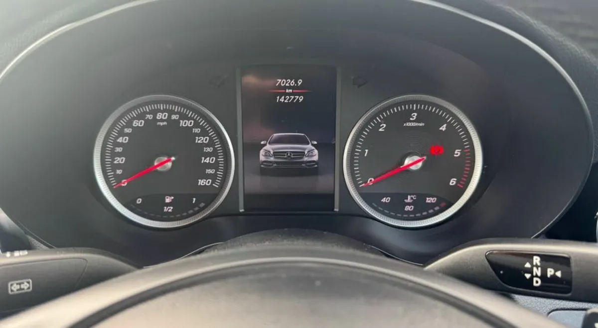 Mercedes-Benz C-Class 2018 - Image 3