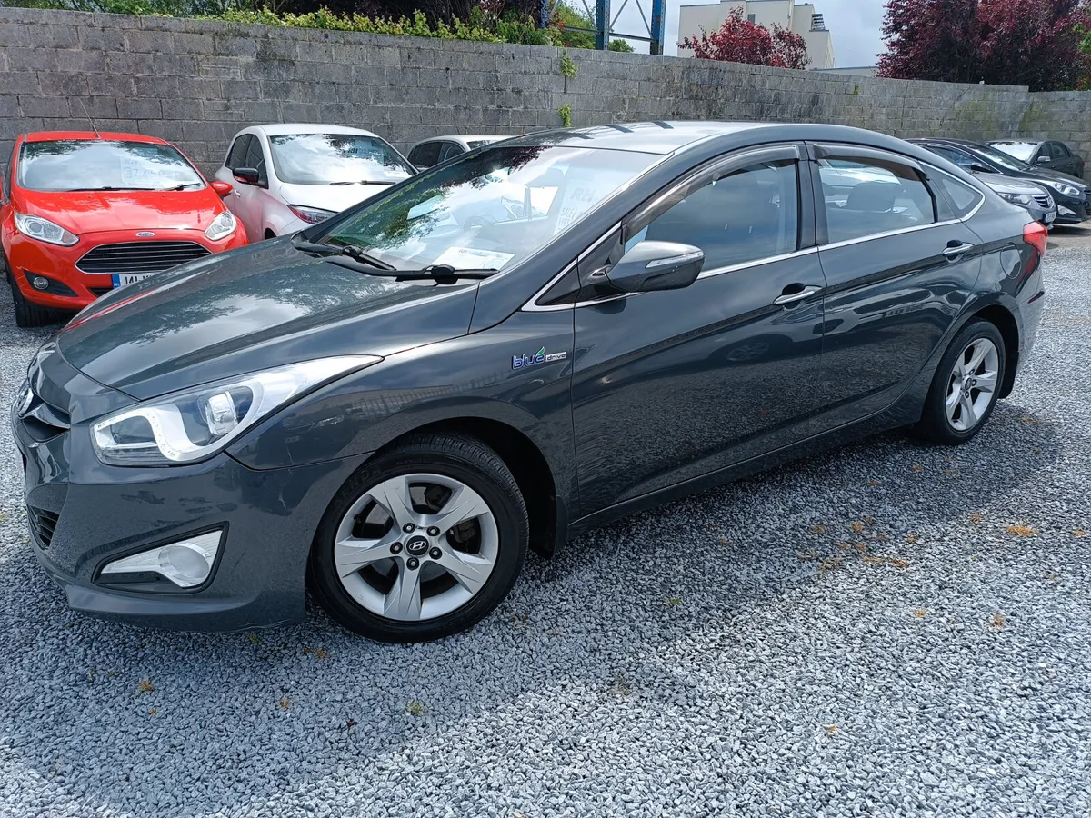2013 Hyundai i40 1.7 crdi executive - Image 1
