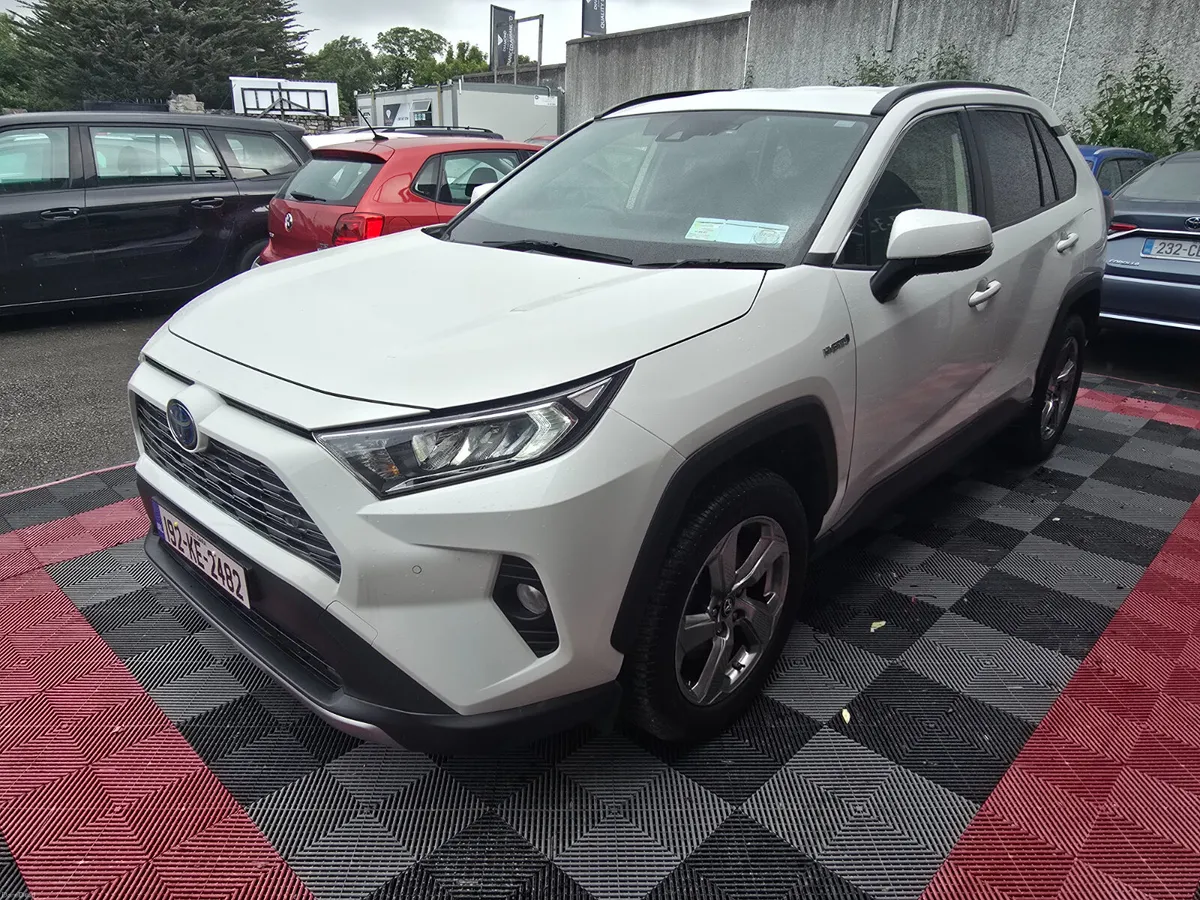 192 TOYOTA RAV4 SOL HYBRID new NCT 5/2027 - Image 3