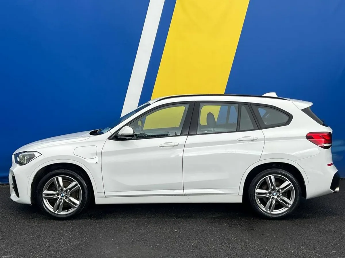 BMW X1 M-SPORT XDRIVE25E 1.5 HYBRID // DIGITAL SER - Image 3