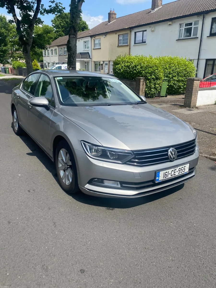 Volkswagen Passat Highline 1.6 TDI - Image 1