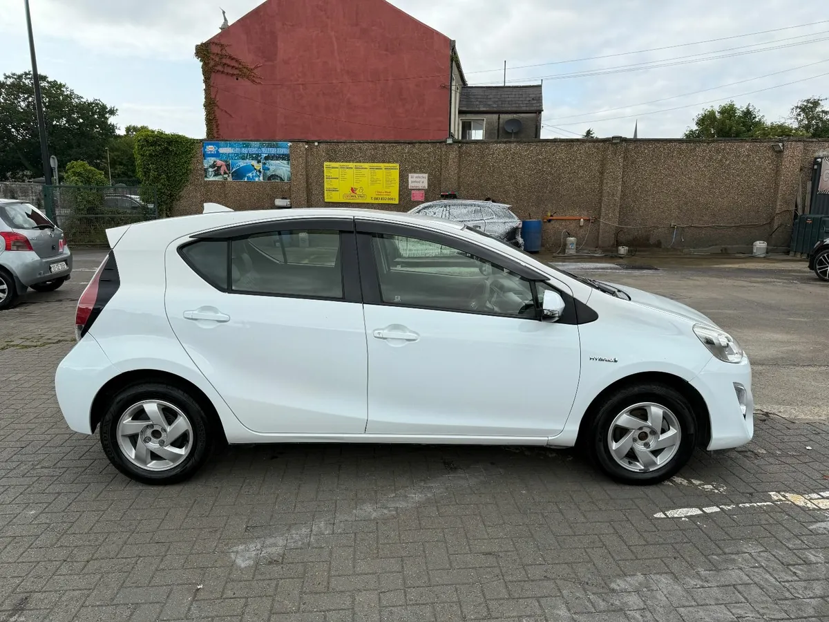 Toyota Aqua 2016 1.5DAA AUTO NCT06/26 - Image 2