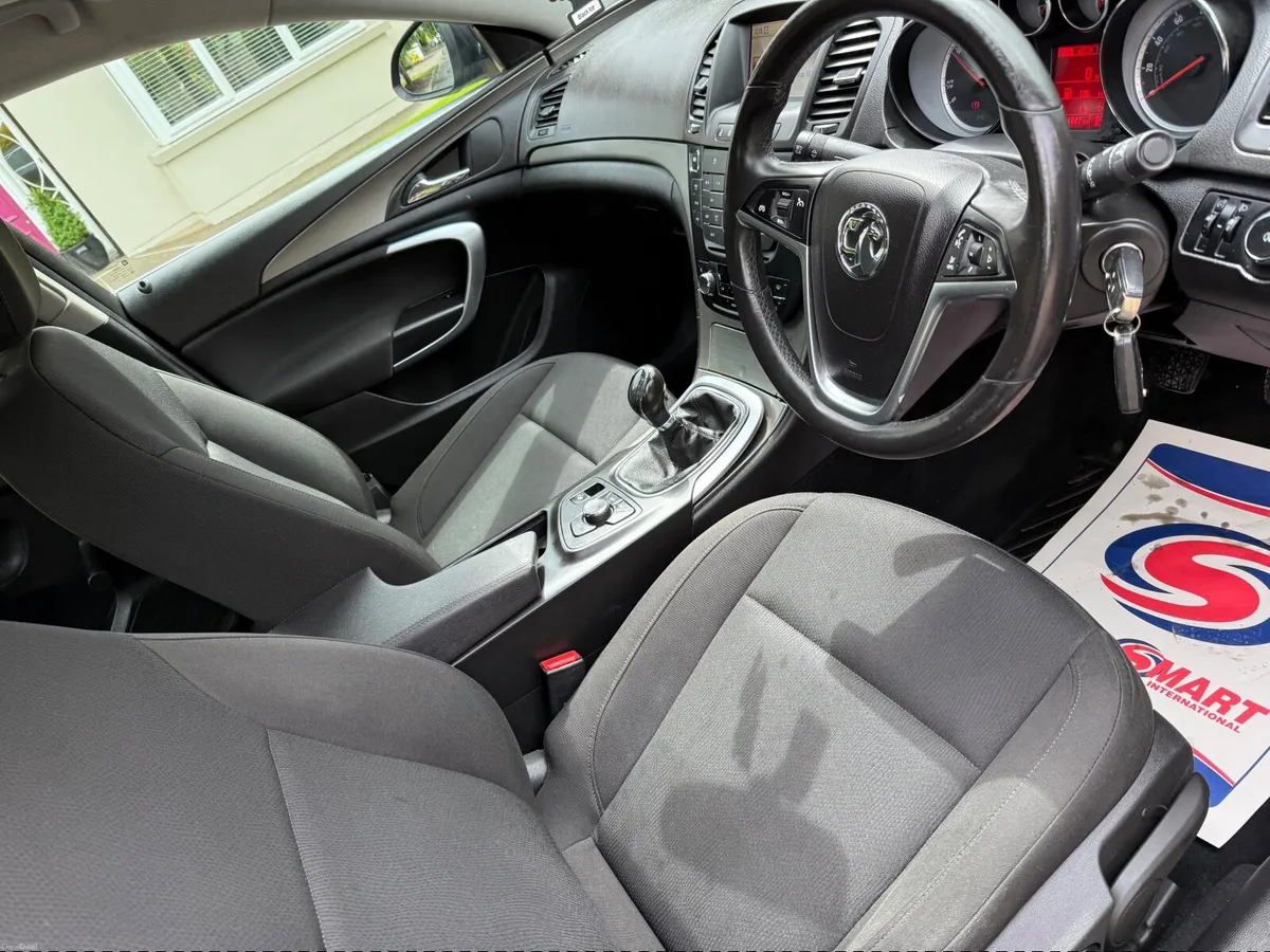 Vauxhall Insignia 2012 Ncted and Taxed 1 owner - Image 6