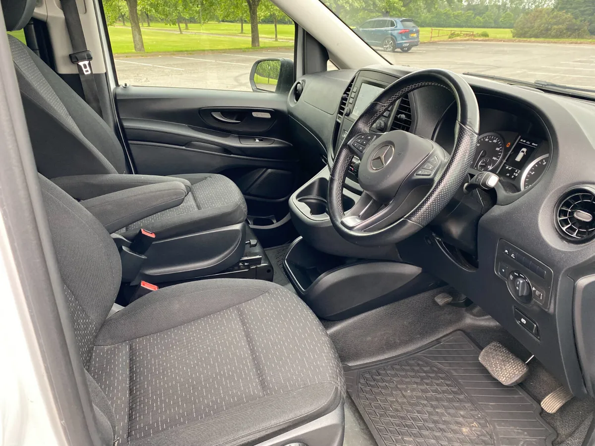 Mercedes-Benz Vito 2023 - Image 5