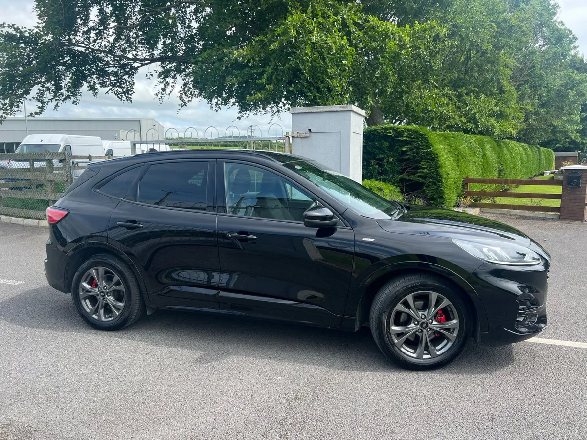 Ford Kuga ST Line 2021 - Image 3