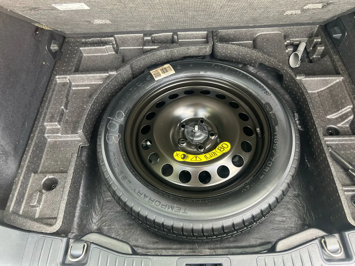 Ford Kuga ST Line 2021 - Image 6