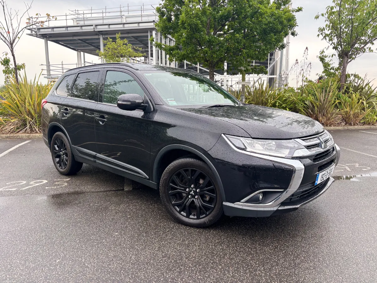 192 Mitsubishi Outlander DI- D ~ Seven Seats  Auto - Image 6