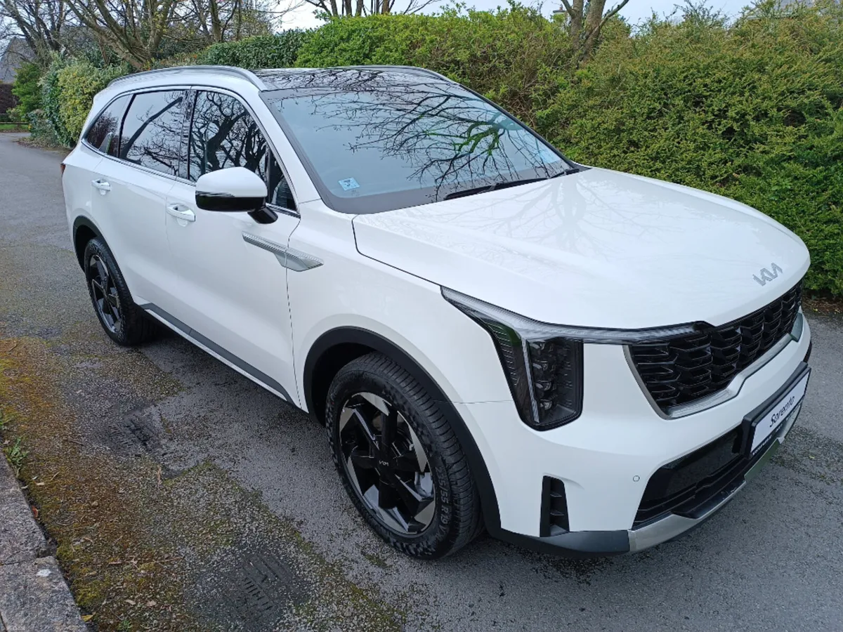 Kia Sorento ORDER NOW YOUR NEW SORENTO FOR 261 **F - Image 4