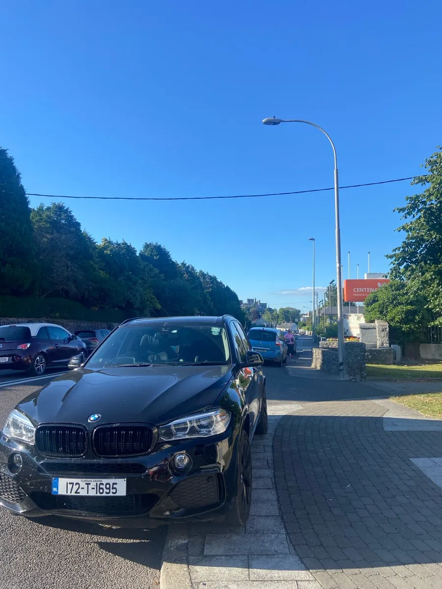 BMW x5 2017 - Image 2