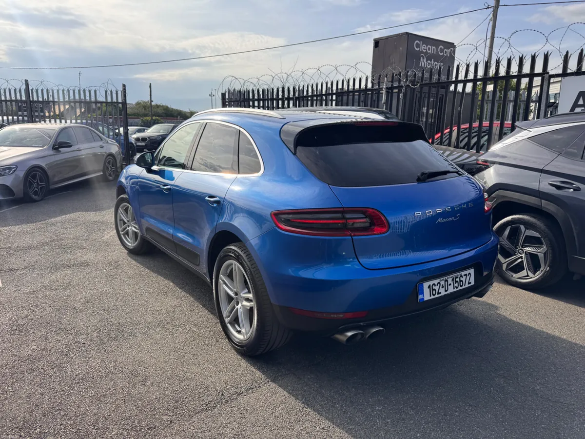 16 Porsche Macan S Diesel Automatic - Image 4