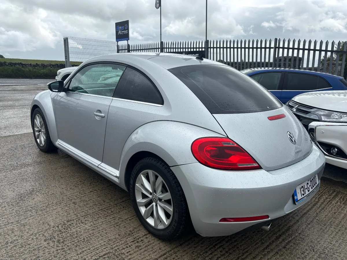 Volkswagen Beetle TSI DSG Design 2013 - Image 2
