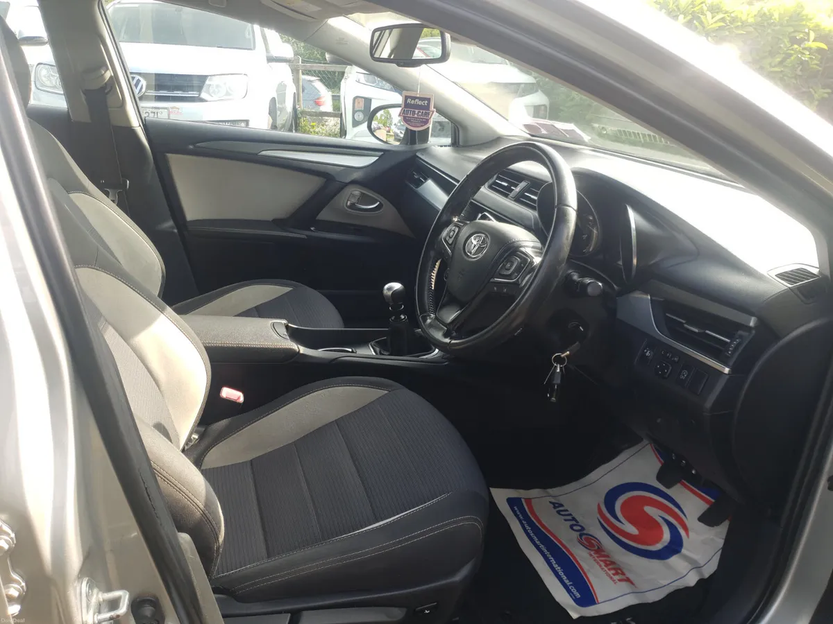 Toyota Avensis 2017 - Image 4