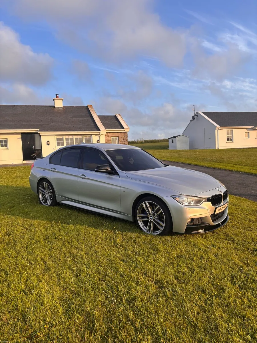 BMW 320d XDRIVE M sport - Image 2