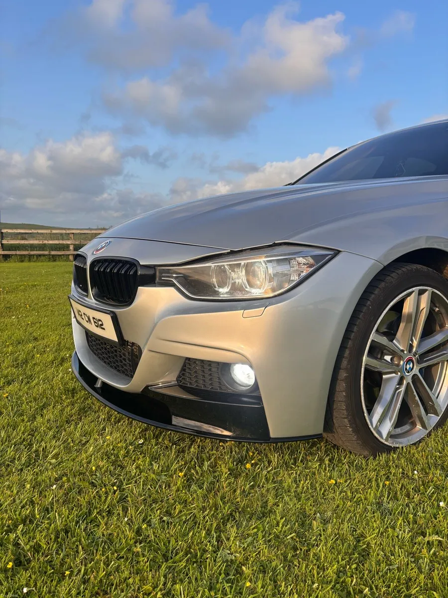 BMW 320d XDRIVE M sport - Image 4