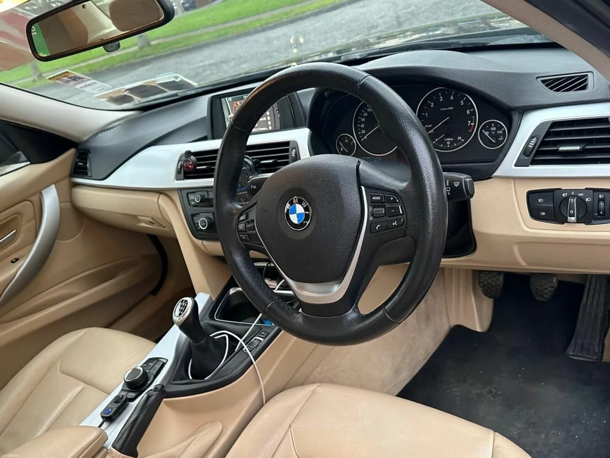 BMW 3-Series 2013 - Image 3