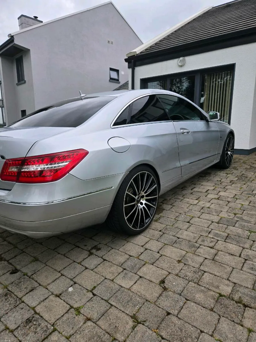 Mercedes E class coupe - Image 3
