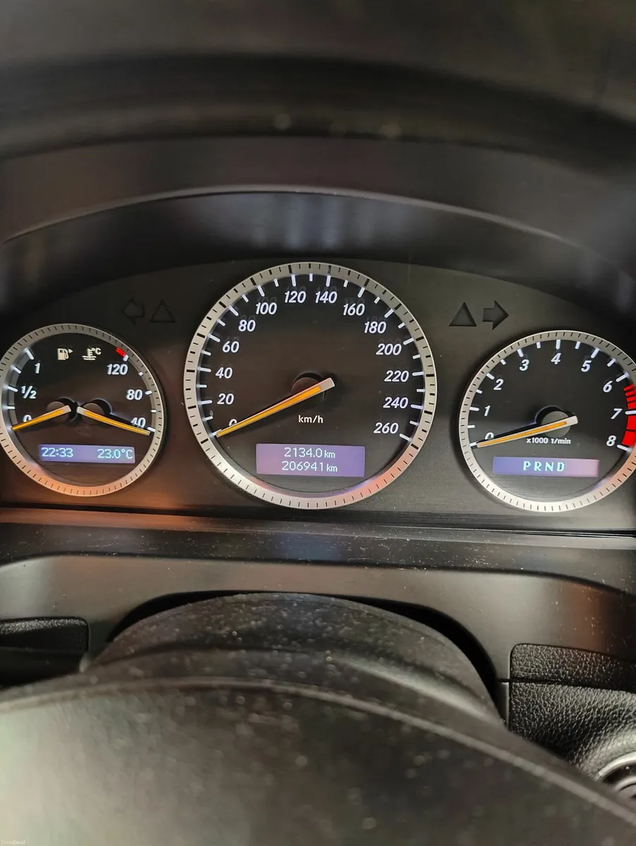 Mercedes-Benz C-Class 2008 - Image 2