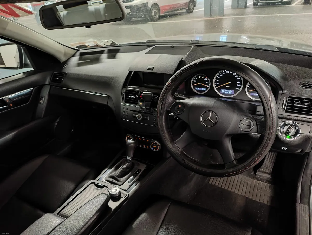 Mercedes-Benz C-Class 2008 - Image 4