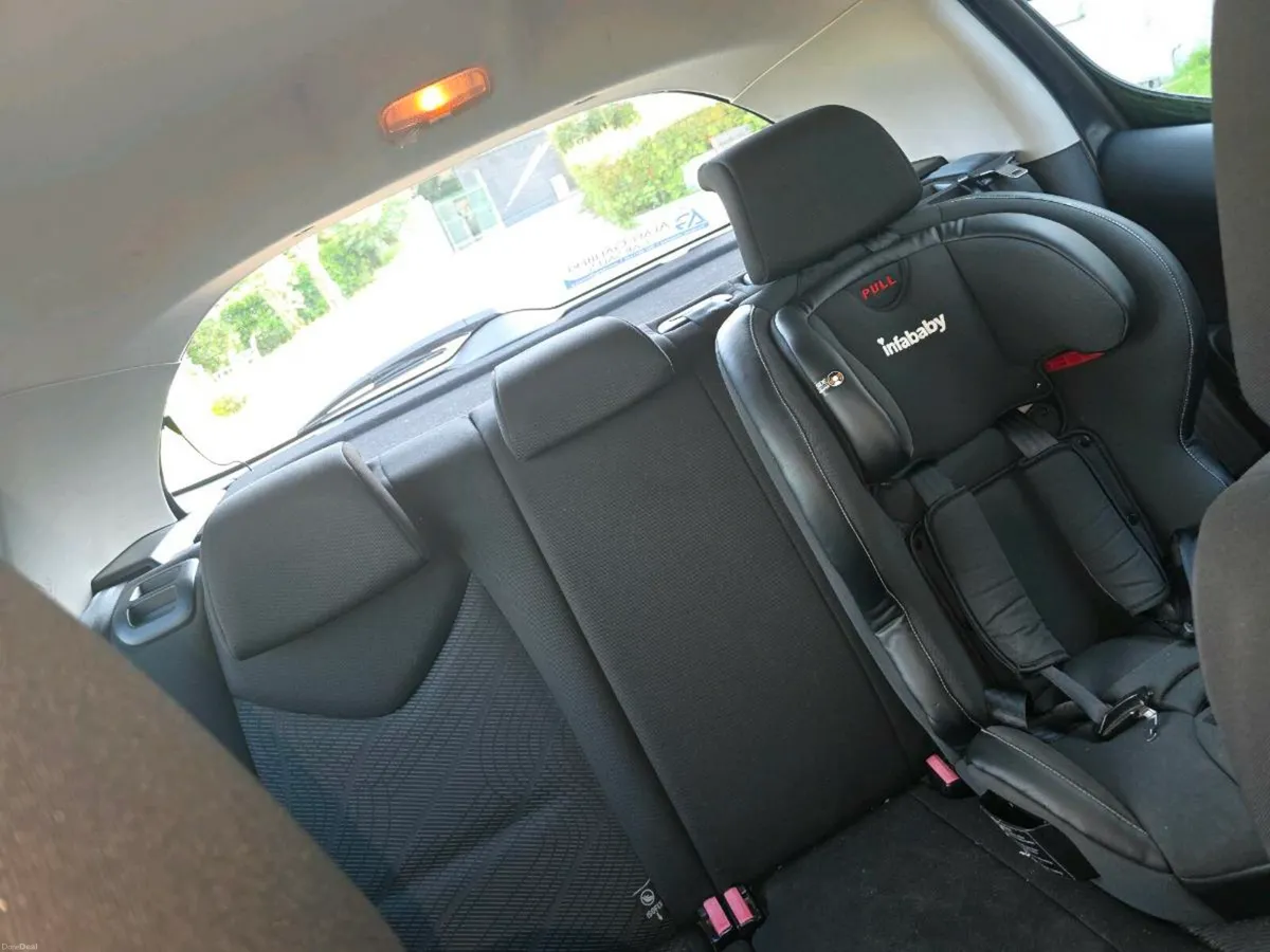 Peaugot 308 1.6 very low mileage. 104000miles - Image 3