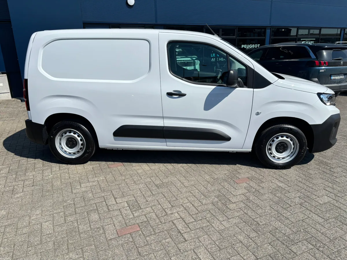 New Peugeot Partner Professional + 650kg - Image 3