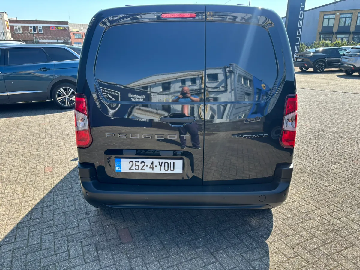 New Peugeot Partner Professional + 650kg - Image 5