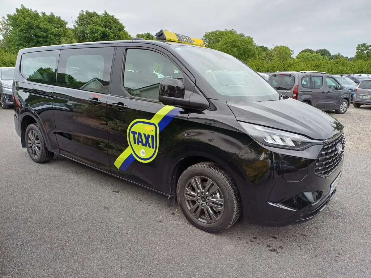 Wheelchair Taxi Ford Tourneo Custom 2026 - Image 3