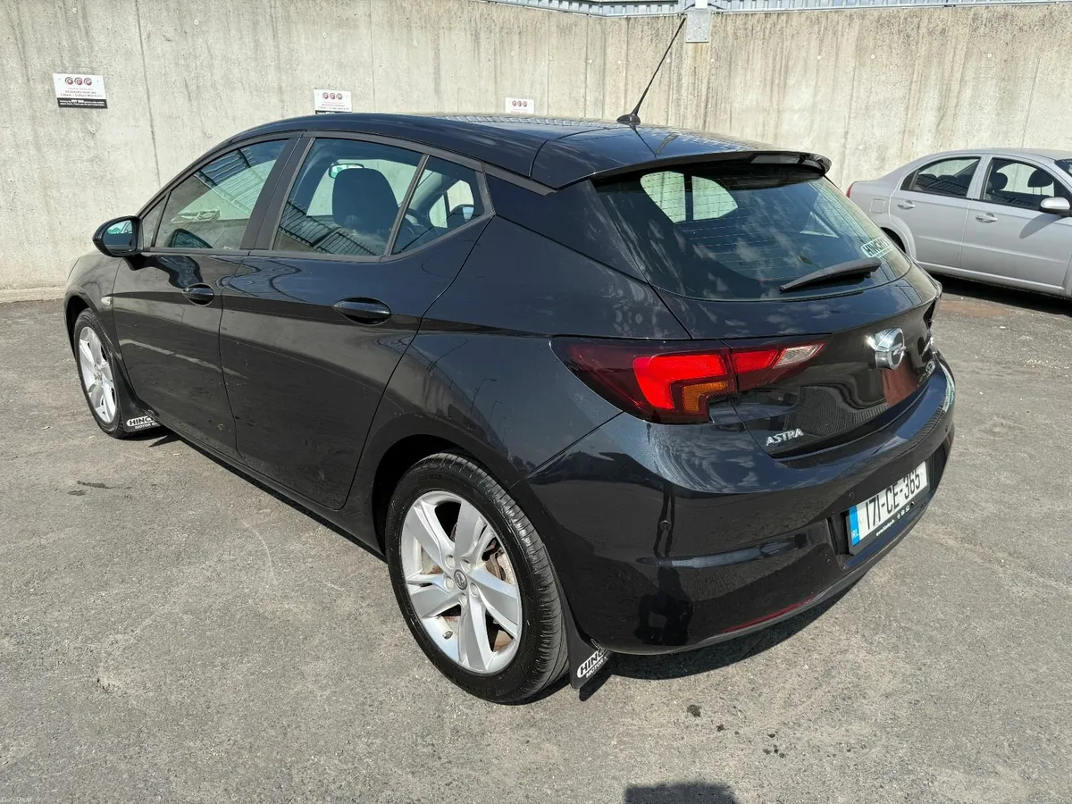 Opel Astra 2017 1.4petrol NCT06/26 - Image 4