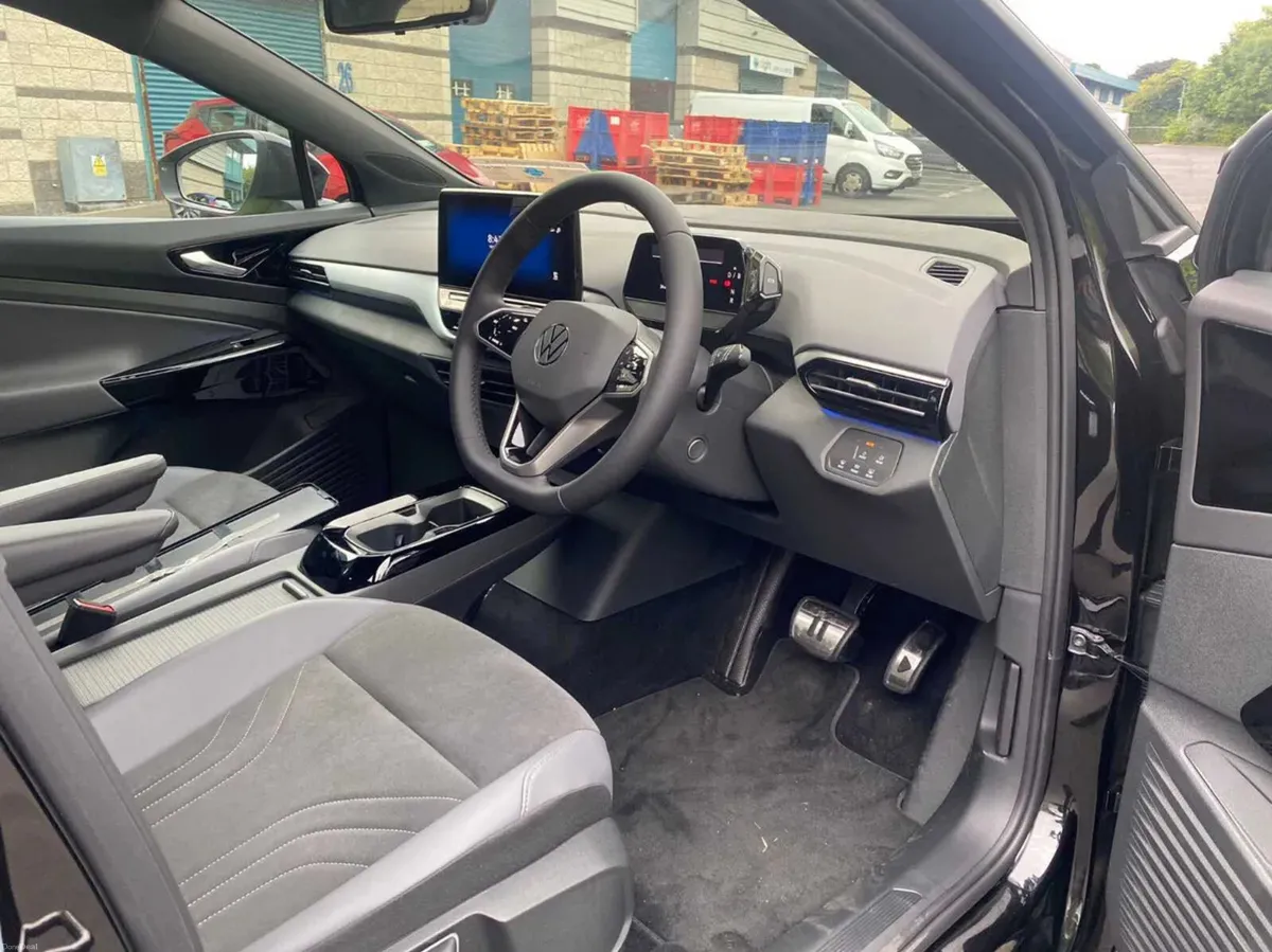VW ID.4/2026/ELECTRIC/AUTO/TAXI SPEC - Image 5
