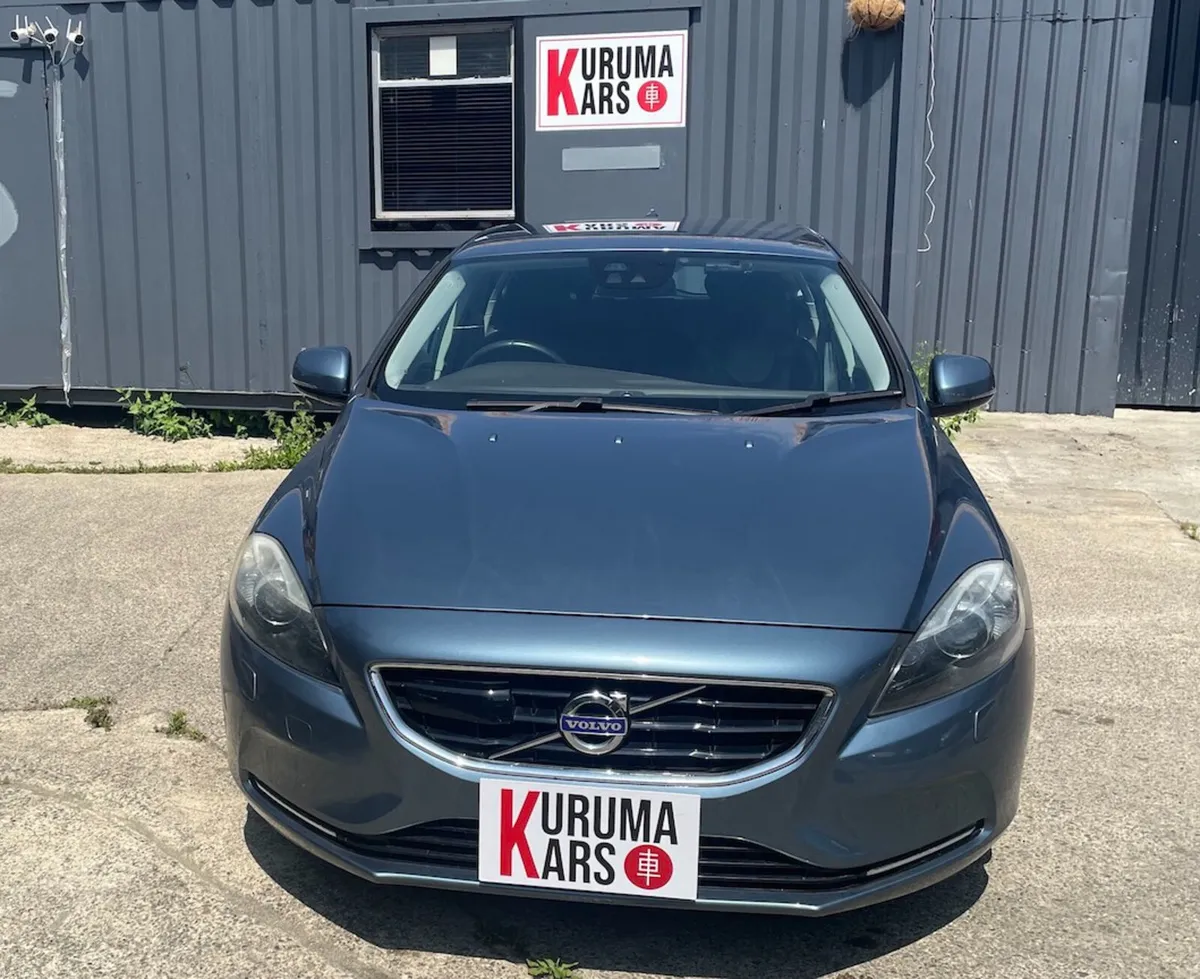 Top Trim Very Low Mileage - 24000KM V40  2013 - Image 1