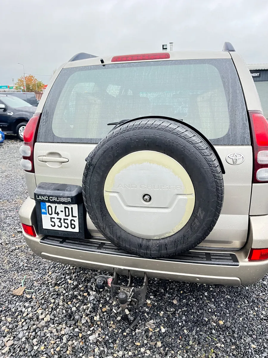 Toyota Land Cruiser 2004 auto - Image 2